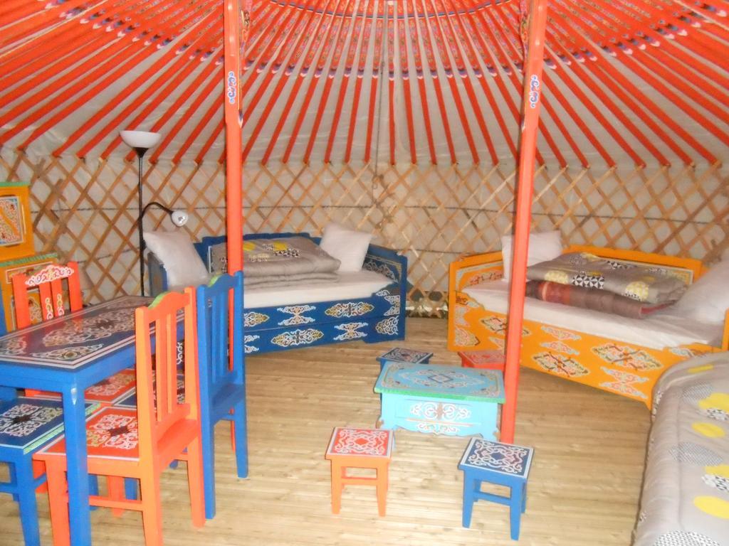 Camping Kerlaudy Mer Et Yourtes Plouénan Exterior foto